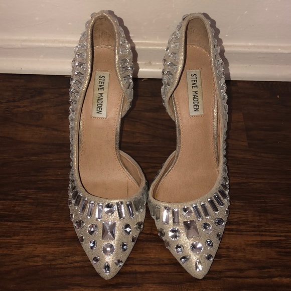 Steve Madden studded heels - Picture 2 of 3